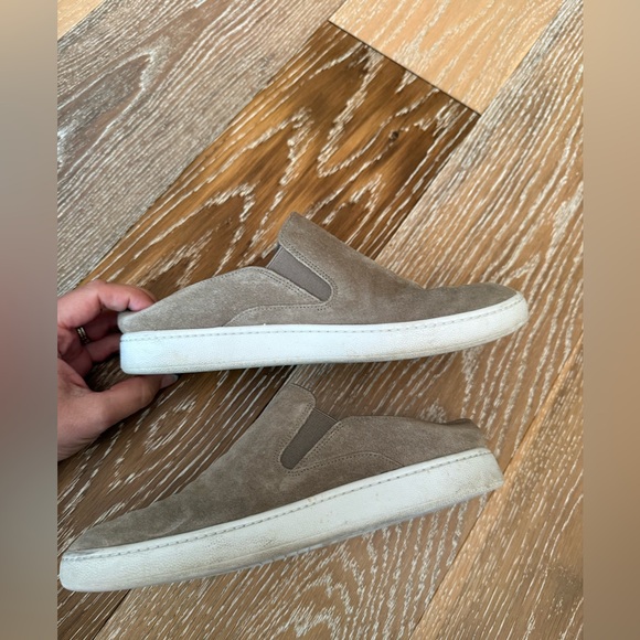 Vince Women’s Slip On Sneakers Tan Suede Size 6.5 - Picture 4 of 6